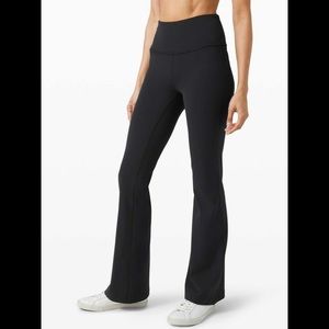 Lululemon Groove Pant Super High Rise Flare Nulu Size 6 Black NWT